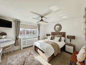 Photo 7- click for photo gallery